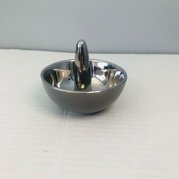 West Emory Ring Holder Ceramic Dish Matte Gray & Metallic Silver 3" x 3.5" - Picture 7 of 9